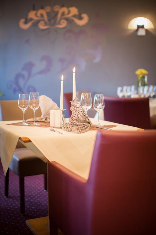 Hotel Kristall ヴァイスヴァッサー エクステリア 写真